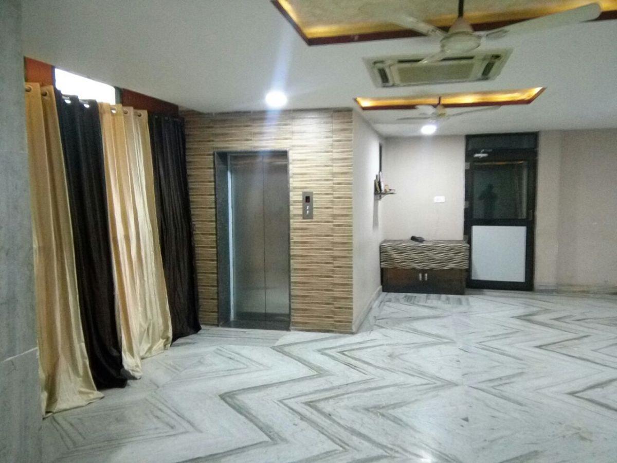 Hotel Shree Pushpak Raigarh Esterno foto